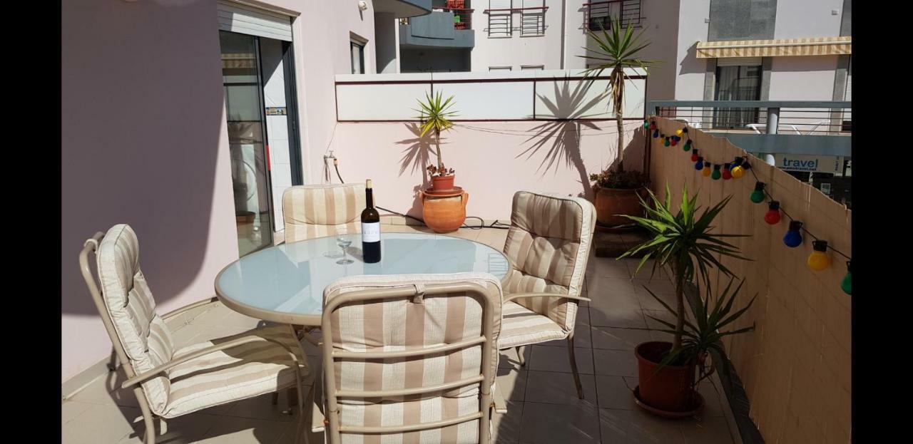 Home From Home Lagos Bagian luar foto